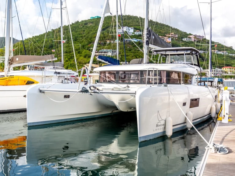 Catamaran hire in Road Town - Lagoon Lagoon 42