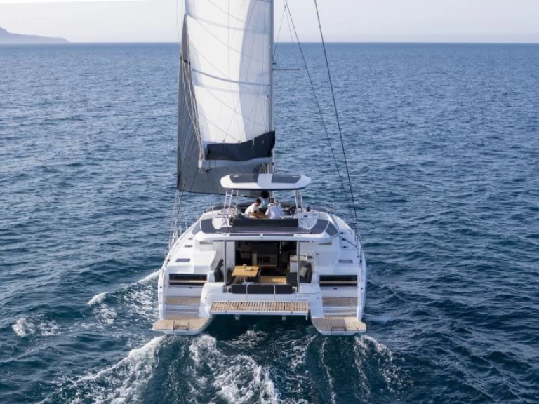 Hire Catamaran Lagoon with a boat licence