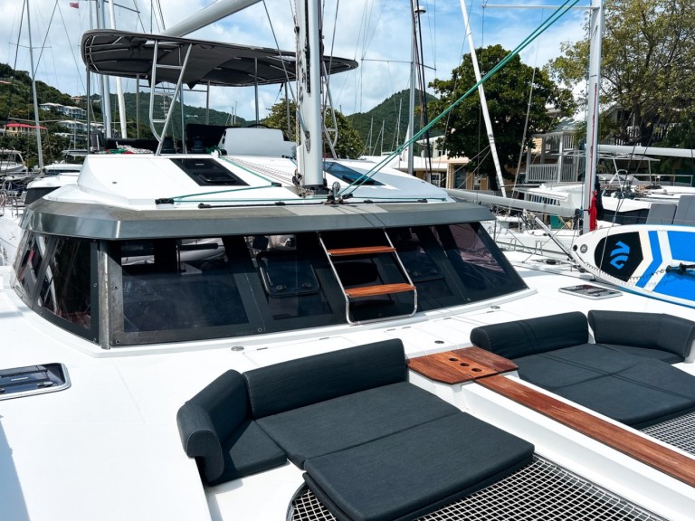Hire Catamaran Nautitech with a boat licence