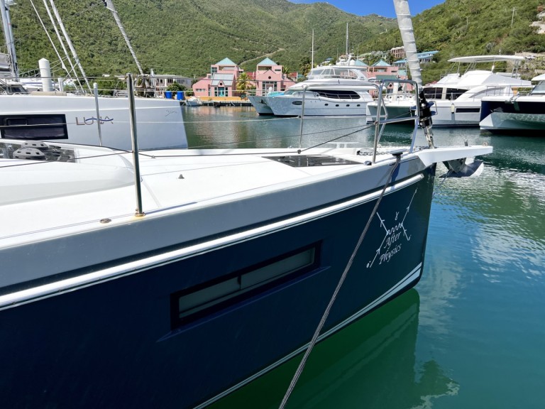 Yacht charter Road Town - Jeanneau Sun Odyssey 490 on SamBoat