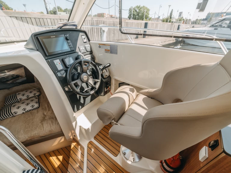 Motorboat hire in Klaipėda - Quicksilver Active 755 Weekend