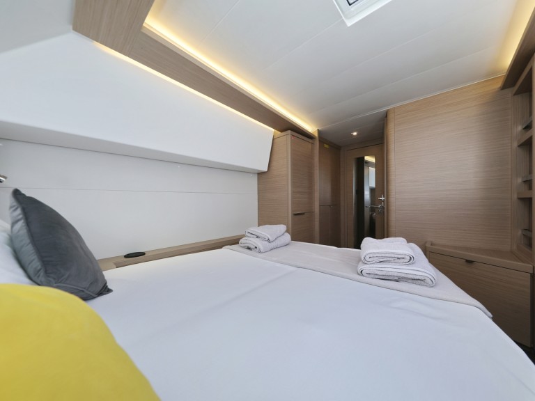 Yacht hire Sukošan cheap Lagoon 46