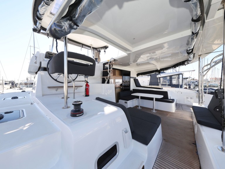 Hire Catamaran with or without skipper Lagoon Sukošan