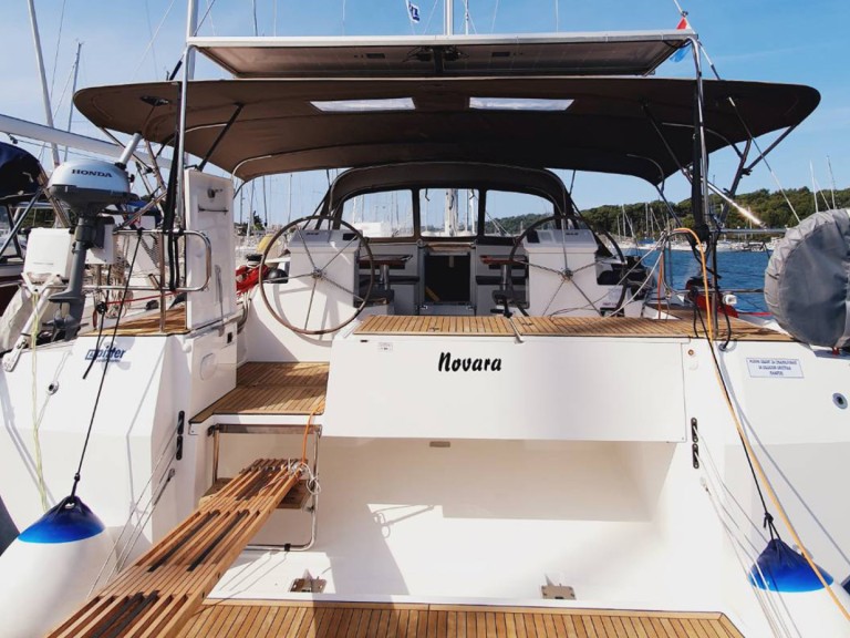 Yacht hire Pula cheap Bavaria C50 Style