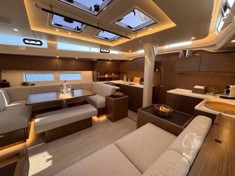 Yacht charter Trogir - Bavaria Bavaria C57 on SamBoat