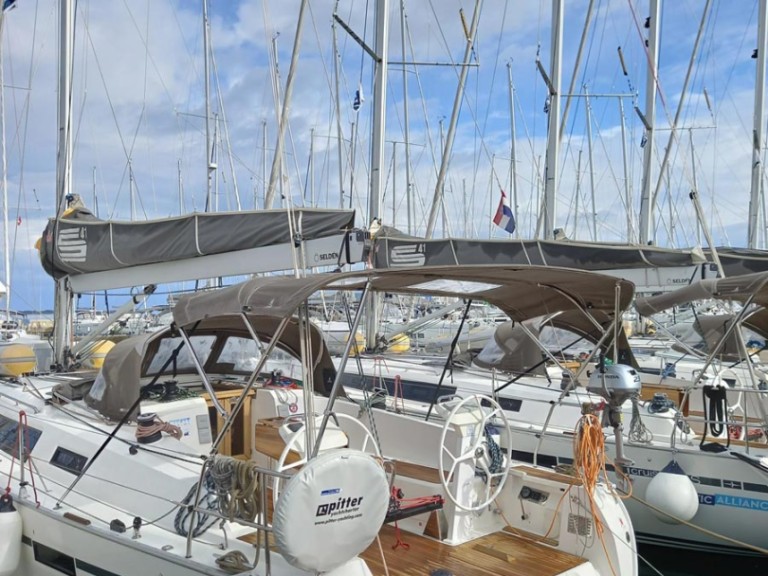 Yacht hire Murter-Kornati cheap Cruiser 41S