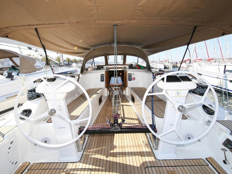 Charter a Bavaria Cruiser 41S in Murter-Kornati on Samboat