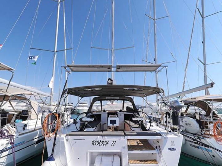 Hire a Dufour Dufour 430 Murter-Kornati