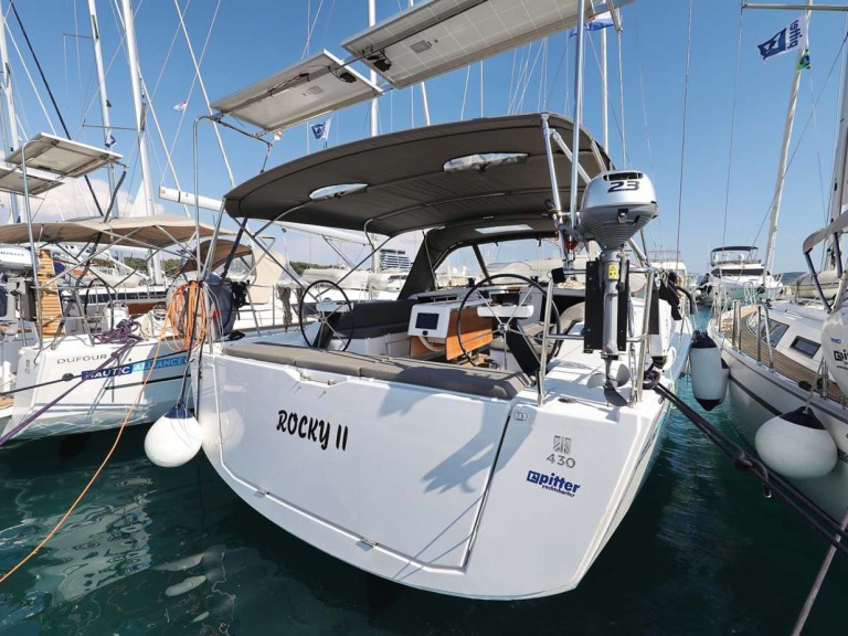 Yacht hire Murter-Kornati cheap Dufour 430