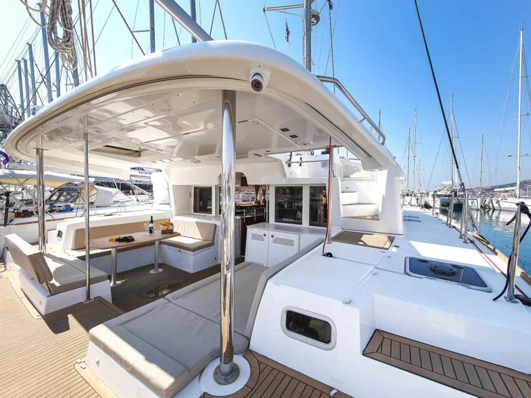 Lagoon Lagoon 450 F charter bareboat or skippered in  Gouvia
