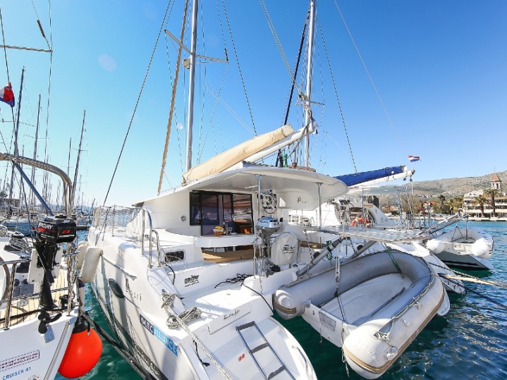 Hire Catamaran with or without skipper Fountaine Pajot Zadar