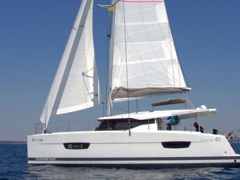 Catamaran hire in Punat - Fountaine Pajot Lucia 40