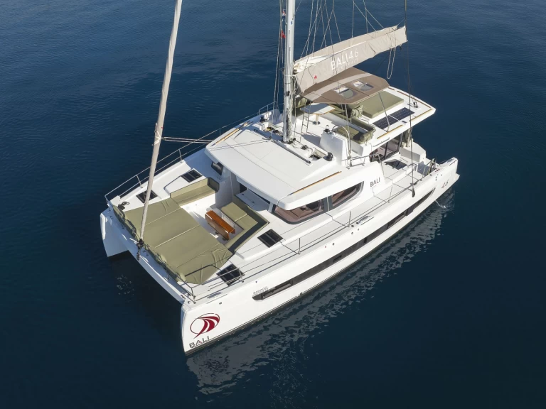 Charter a Bali Bali 4.6 in Sukošan on Samboat