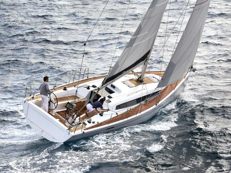 Charter a Dehler Dehler 38 in Biograd na Moru on Samboat