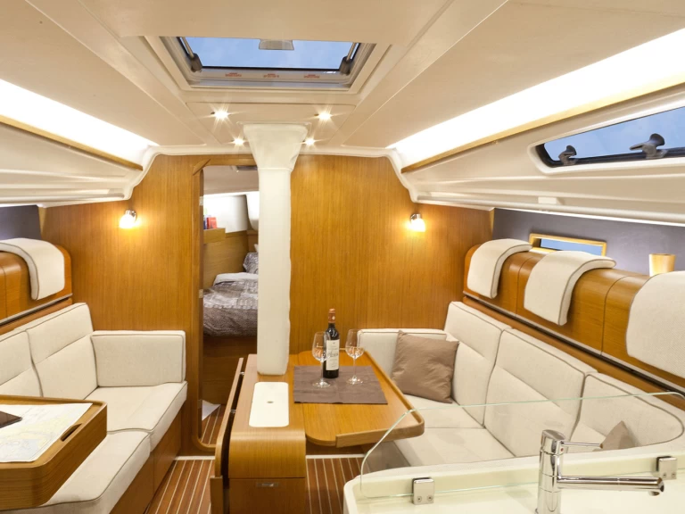 Sailboat to hire Biograd na Moru at the best price