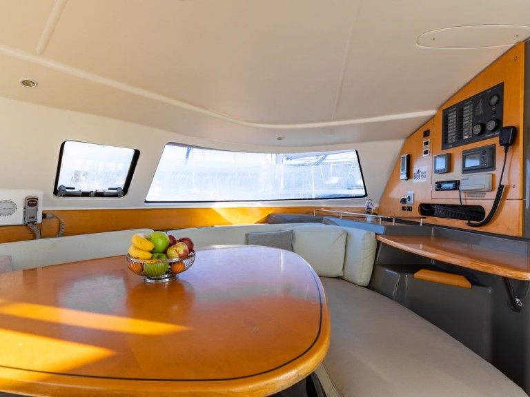 Charter a Fountaine Pajot Lavezzi 40 in Punat on Samboat