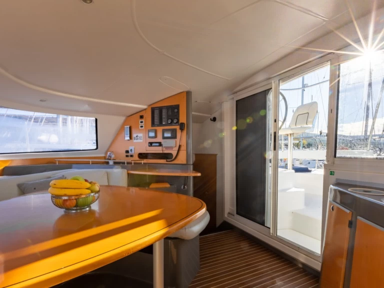 Hire Catamaran with or without skipper Fountaine Pajot Punat
