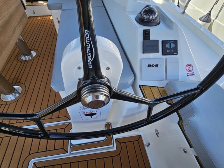 Yacht hire Drage cheap Bavaria C38