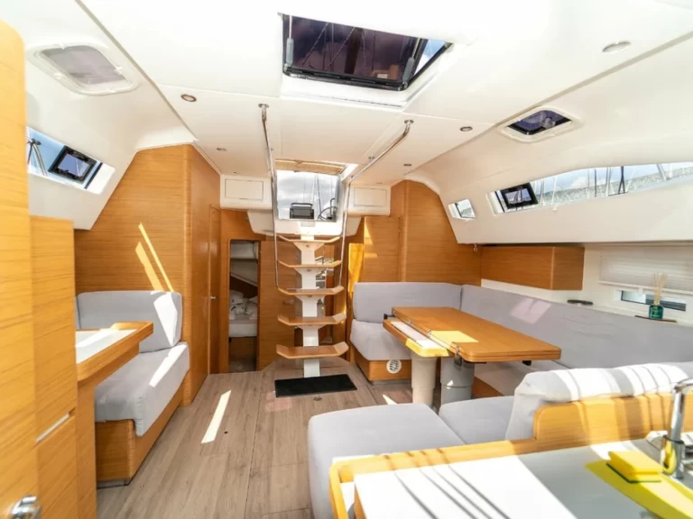 Hire Sailboat Elan with a boat licence