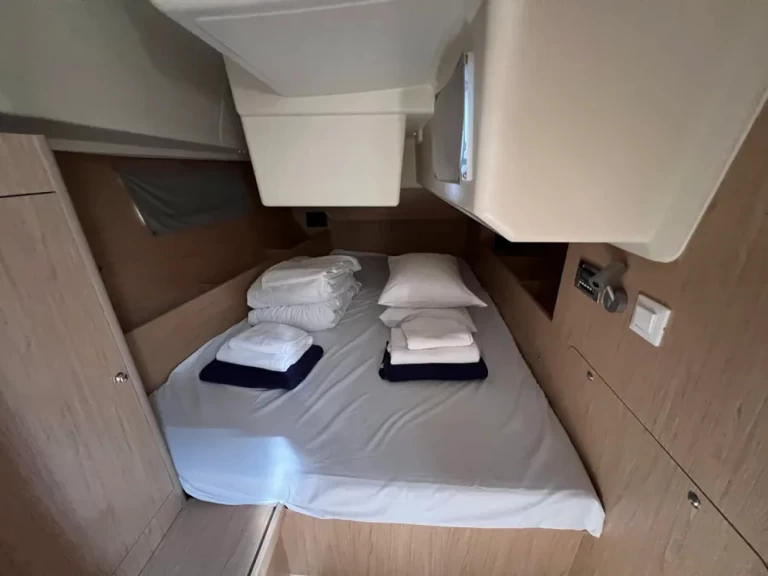 Sailboat hire in Šibenik - Bénéteau Oceanis 41.1