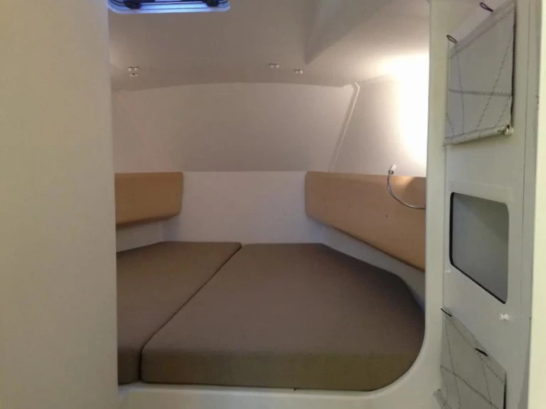 Hire Sailboat with or without skipper Pogo Structures La Trinité-sur-Mer