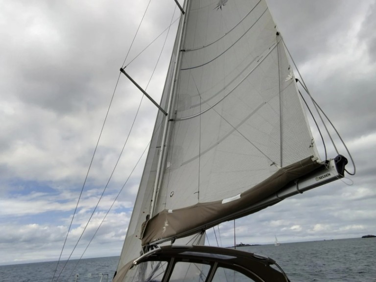 Yacht hire Saint-Quay-Portrieux cheap Sun Odyssey 349