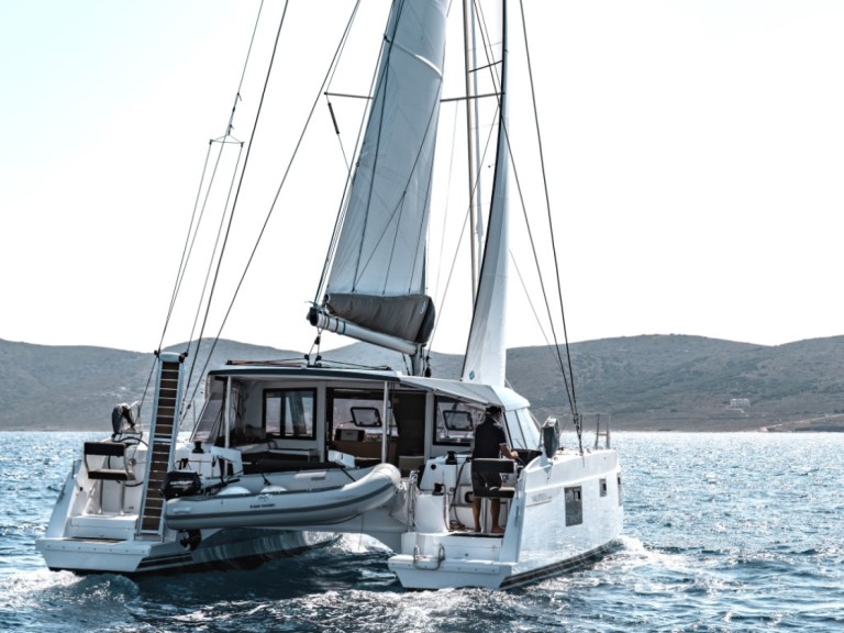Hire a Nautitech Nautitech 40 Lávrio