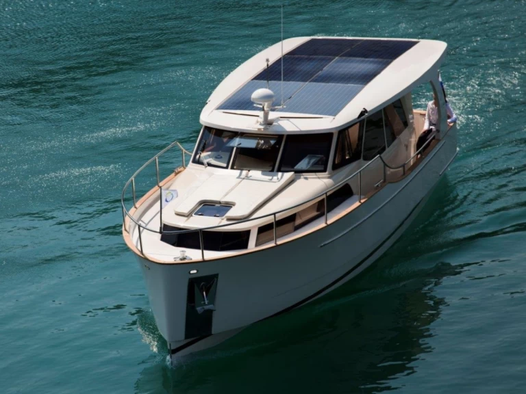 Hire Canal boat Greenline with a boat licence