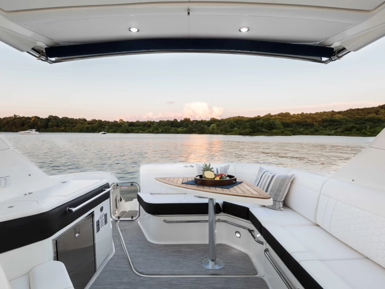 Yacht hire Ayia Napa cheap Sundancer 320