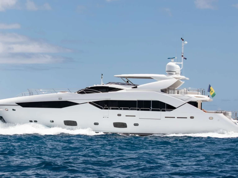 Charter a Sunseeker GEORGE P in Athens on Samboat