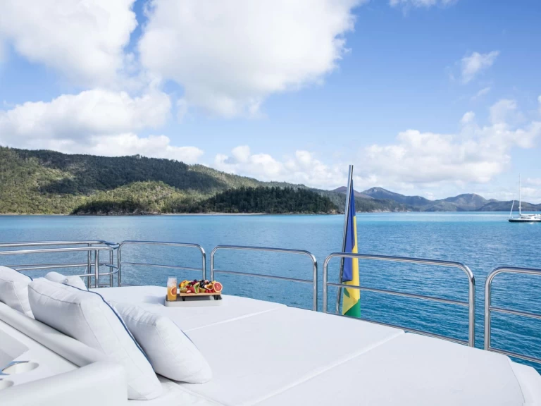 Sunseeker GEORGE P charter bareboat or skippered in  Athens