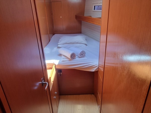 Charter a Bavaria Cruiser 55 in Rhodes (City) on Samboat
