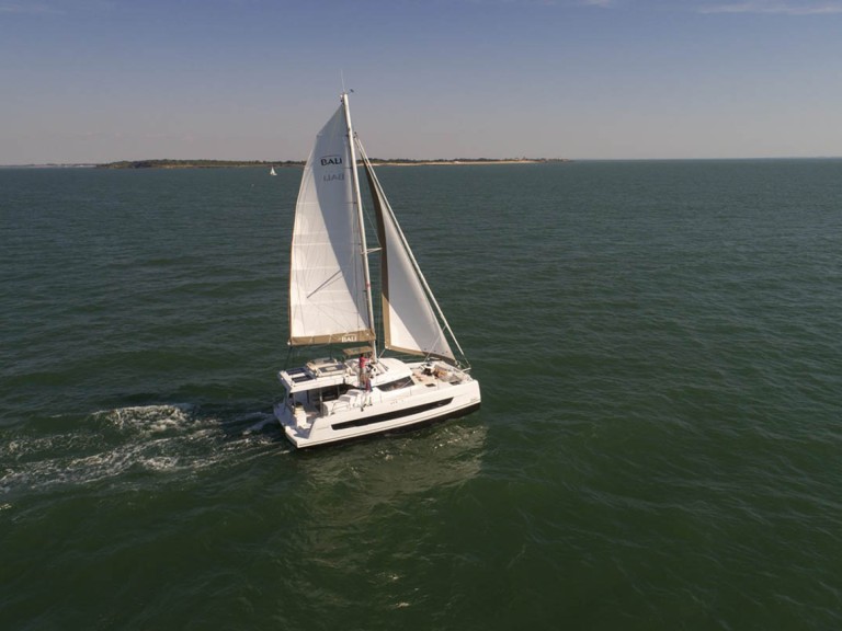 Catamaran hire in Komolac - Bali Bali Catspace Voile