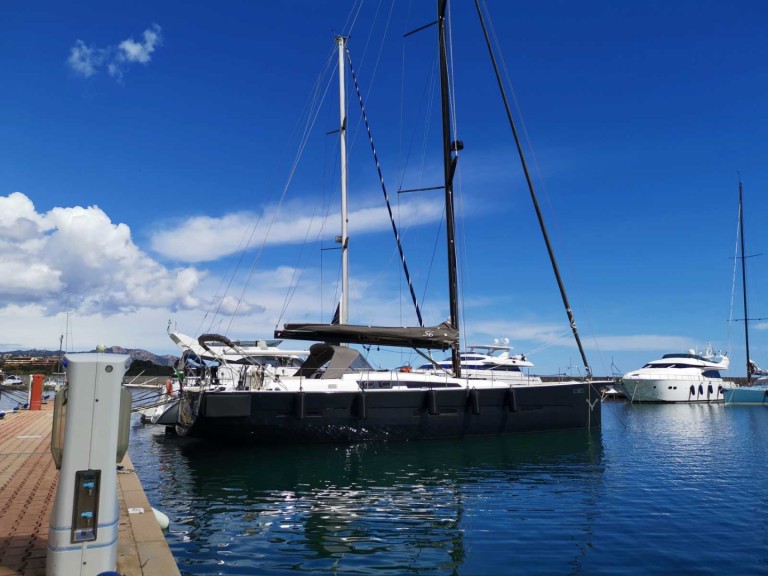 Sailboat to hire Olbia at the best price