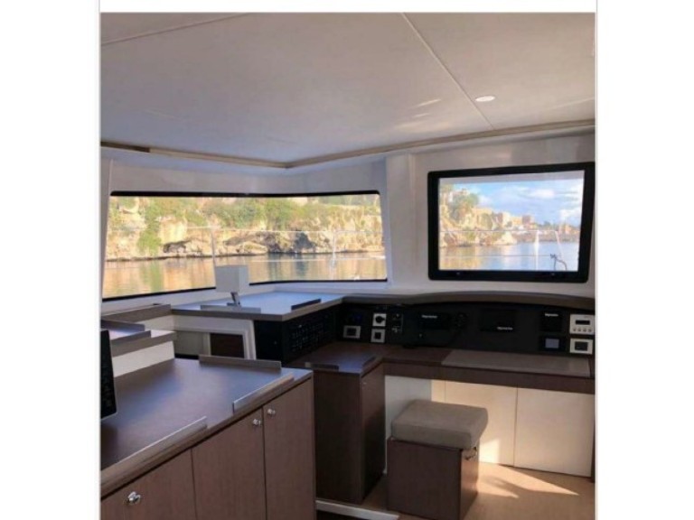 Catamaran hire in Palermo - Bali Bali 4.8