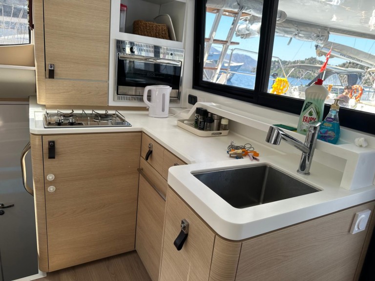 Yacht hire Adaköy cheap Aventura 37