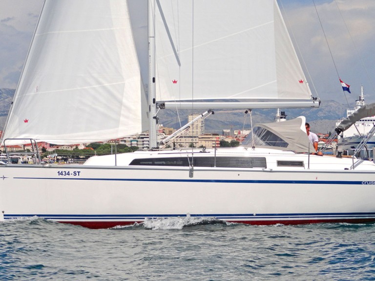 Sailboat hire in Split - Bavaria Cruiser 34