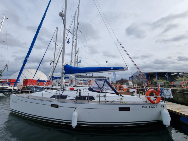 Hanse Hanse 350 charter bareboat or skippered in  Gdańsk