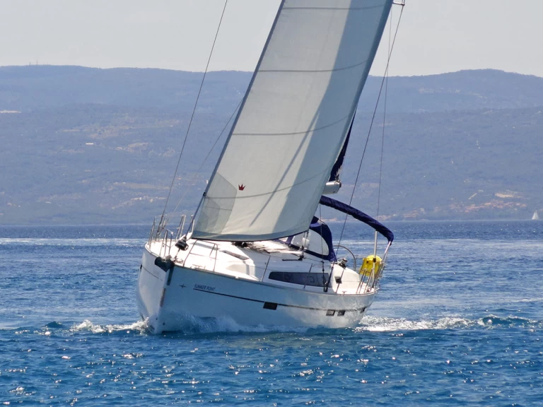 Hire a Bavaria Cruiser 46 Split