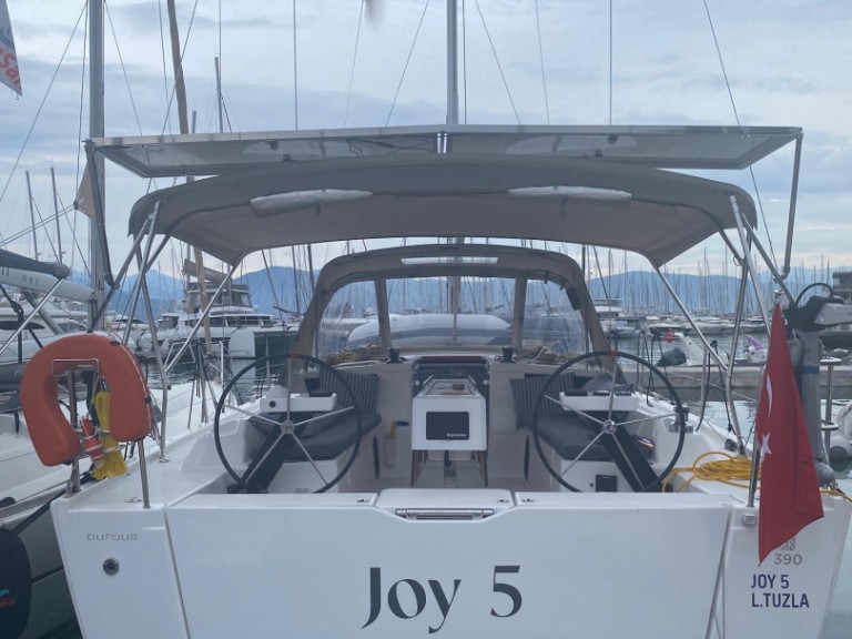 Sailboat to hire Turgut at the best price