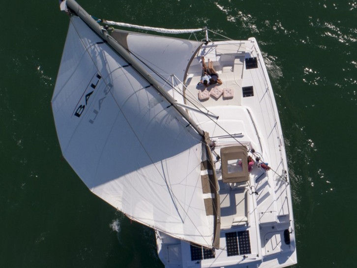 Charter a Bali Bali Catspace Voile in Deme of Volos on Samboat