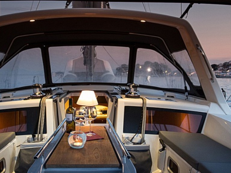 Sailboat hire in Skiathos - Bénéteau Oceanis 48