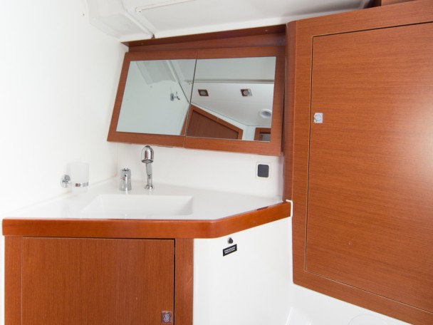 Yacht charter Skiathos - Bénéteau Oceanis 48 on SamBoat