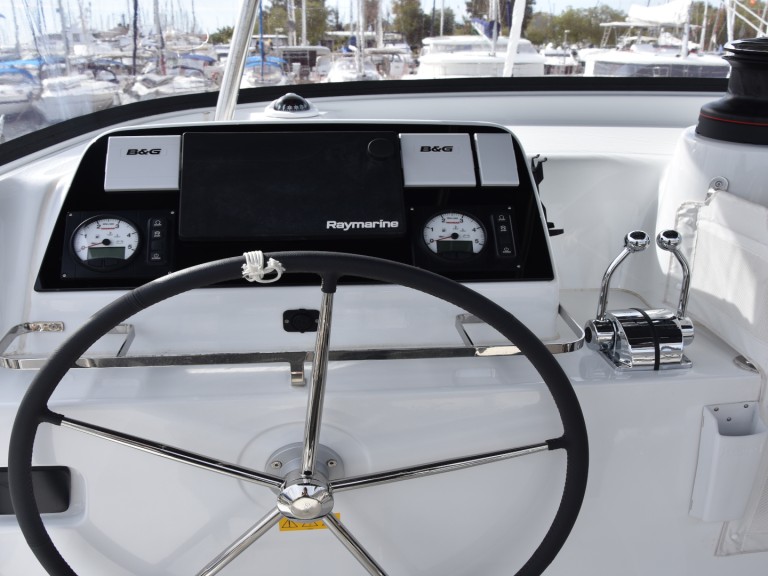 Yacht charter Skiathos - Lagoon Lagoon 42 on SamBoat