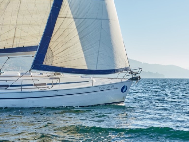Hire Sailboat with or without skipper Bavaria Vigo