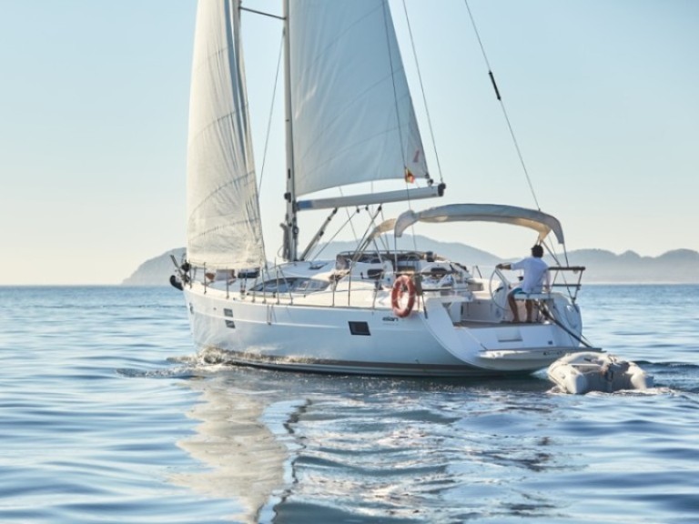 Hire Sailboat with or without skipper Elan Vigo