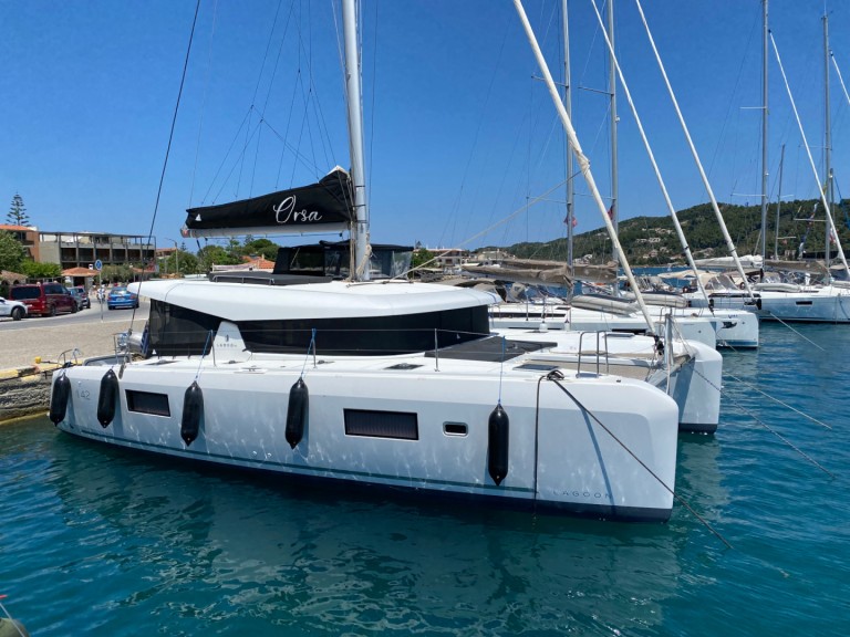 Yacht hire Skiathos cheap Lagoon 42