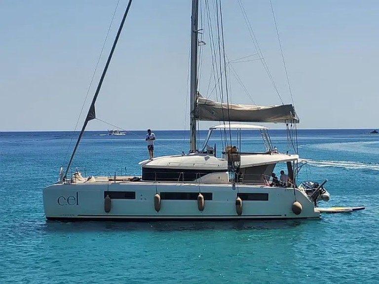 Yacht hire Piraeus cheap Lagoon 50