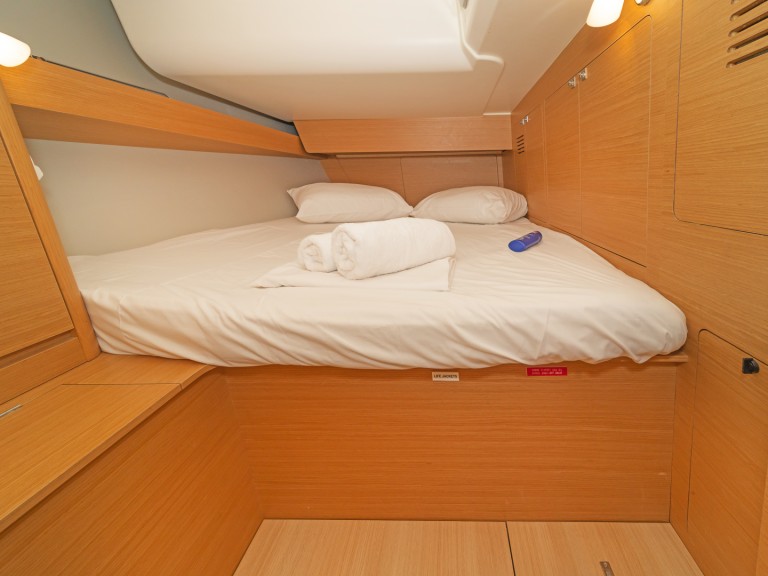 Hire Sailboat with or without skipper Dufour Lefkáda