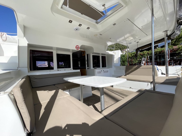 Yacht hire Alimos cheap Lagoon 450 F